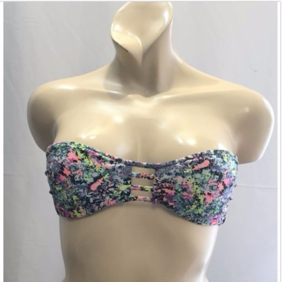 Victoria's Secret Other - Victoria's Secret Swim Bikini Top